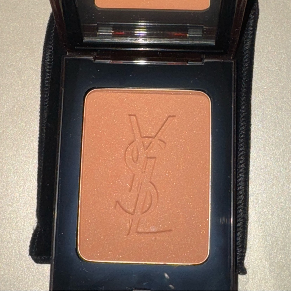 Yves Saint Laurent Bronzing powder